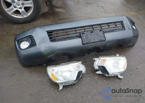 2012 Toyota Sequoia Sr5 5.7L V8 from USA, damaged, VIN 5TDBY5G16CS069063